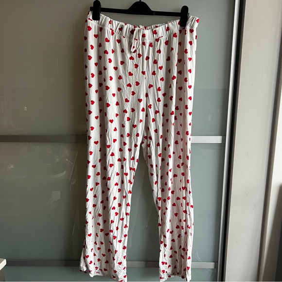 Skims Sleep Long Sleeve Button Up Pajama Set Valentines Hearts - Picture 7 of 10